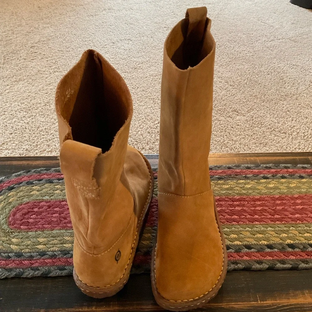 Born Suede Leather Tan Mid-Calf Women’s Boots, Sz 9 - Picture 3 of 14